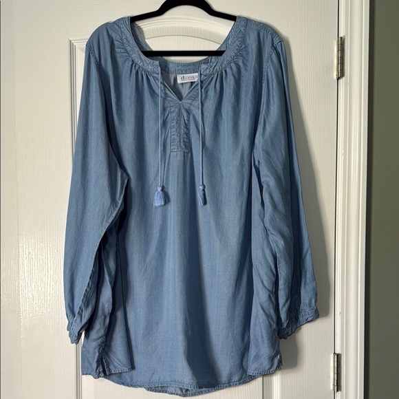 Denim&Co Light Blue Tunic with Tassel Accents - Picture 1 of 2